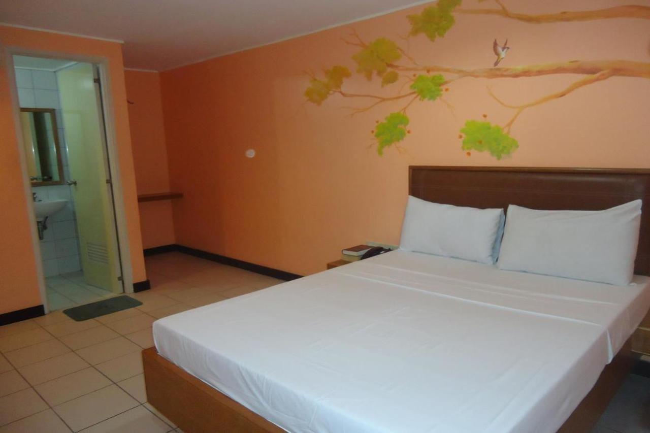 Park Bed And Breakfast Hotel Pasay Exterior foto